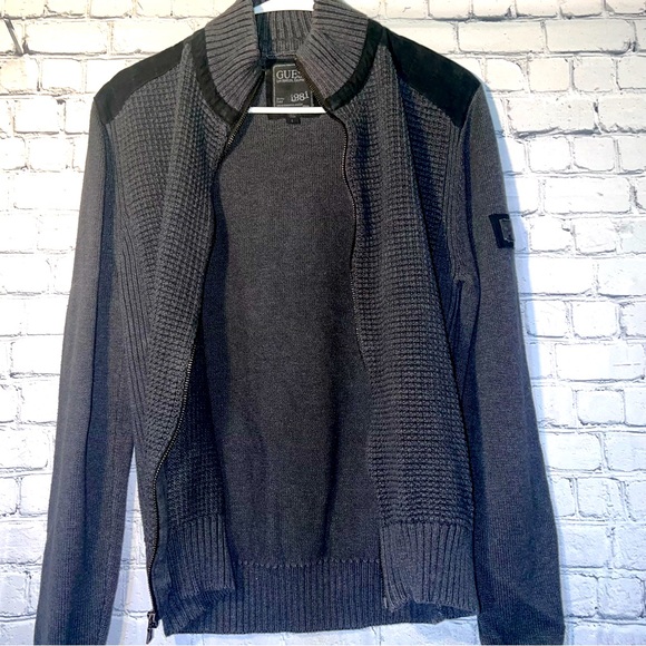 Guess Men’s Zipper Sweater Size L - Picture 1 of 4
